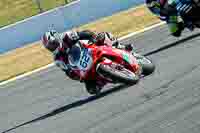 donington-no-limits-trackday;donington-park-photographs;donington-trackday-photographs;no-limits-trackdays;peter-wileman-photography;trackday-digital-images;trackday-photos